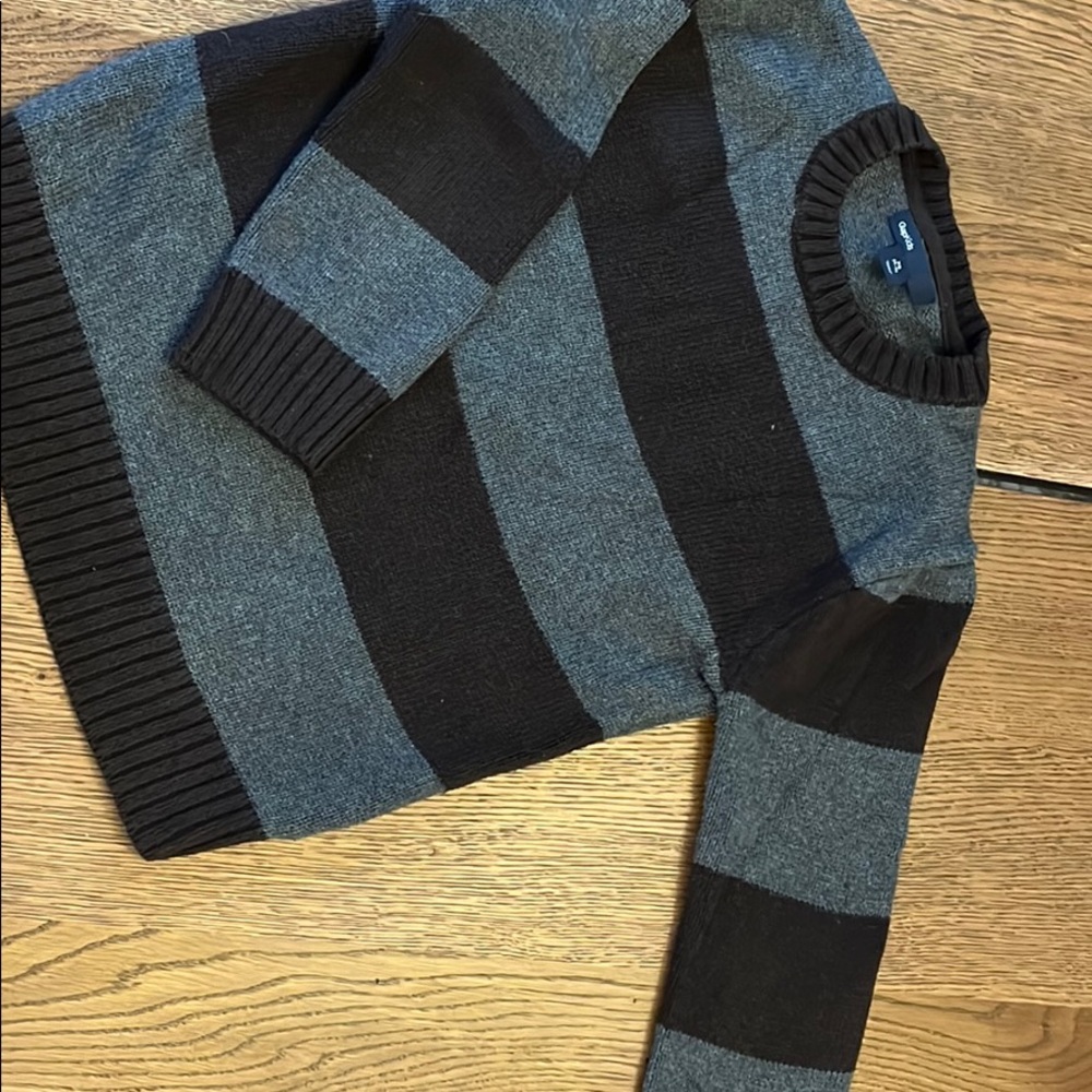 Gap pullover sweater
